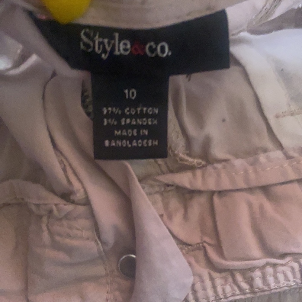Khaki Capris - Picture 4 of 4